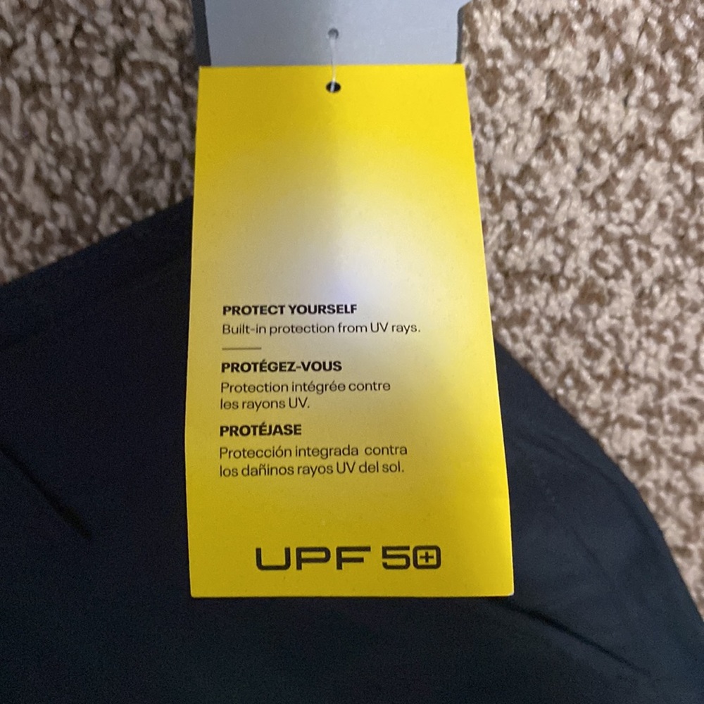 New boys size 16 Under Armor shorts - Picture 4 of 5